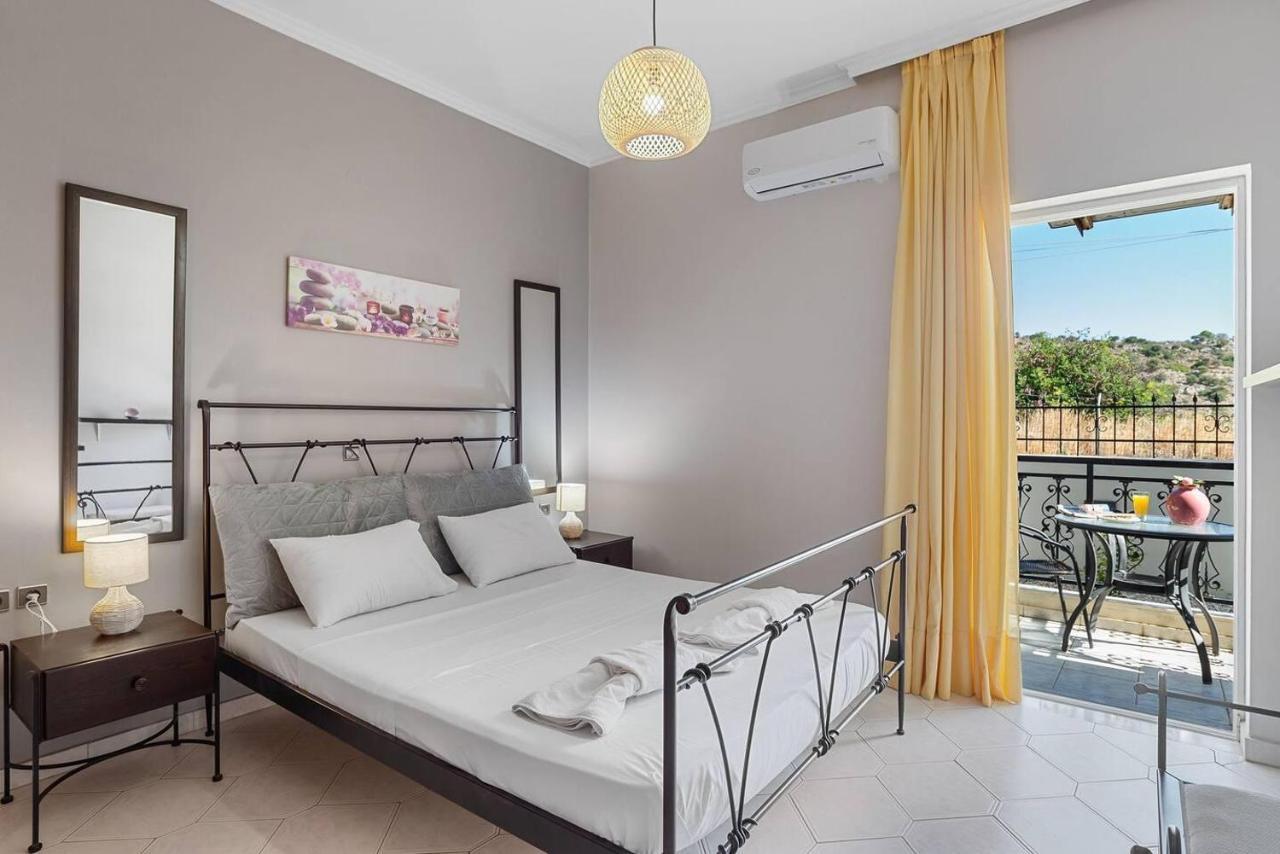 Superior Apartment - Overlooking Chania-With Pool La Canea Exterior foto